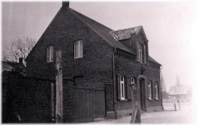 Haus & Werkstatt in Bderich um 1915
